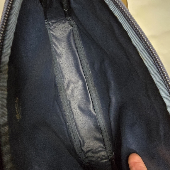 Gucci Cosmetic Case - Picture 8 of 10